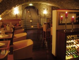 Bar_01_groß.jpg